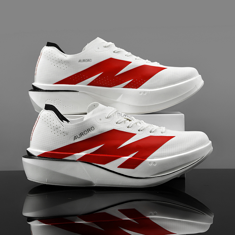 Scarpe da Corsa Sportive da Uo - Running Shoe Carbon recensione e prezzo