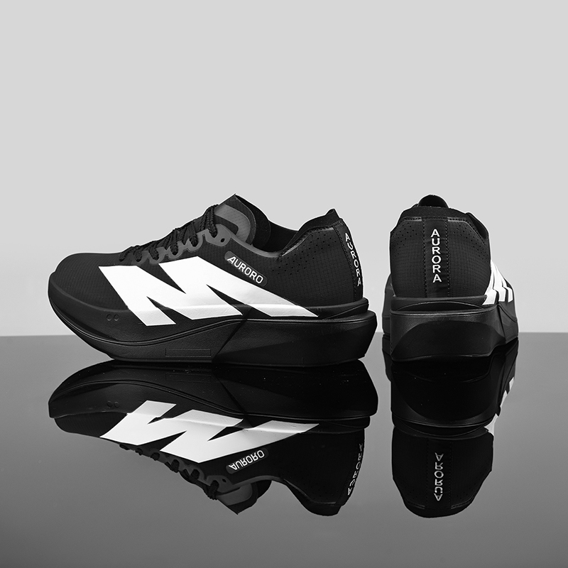 Scarpe da Corsa Sportive da Uo - Running Shoe Carbon recensione e prezzo